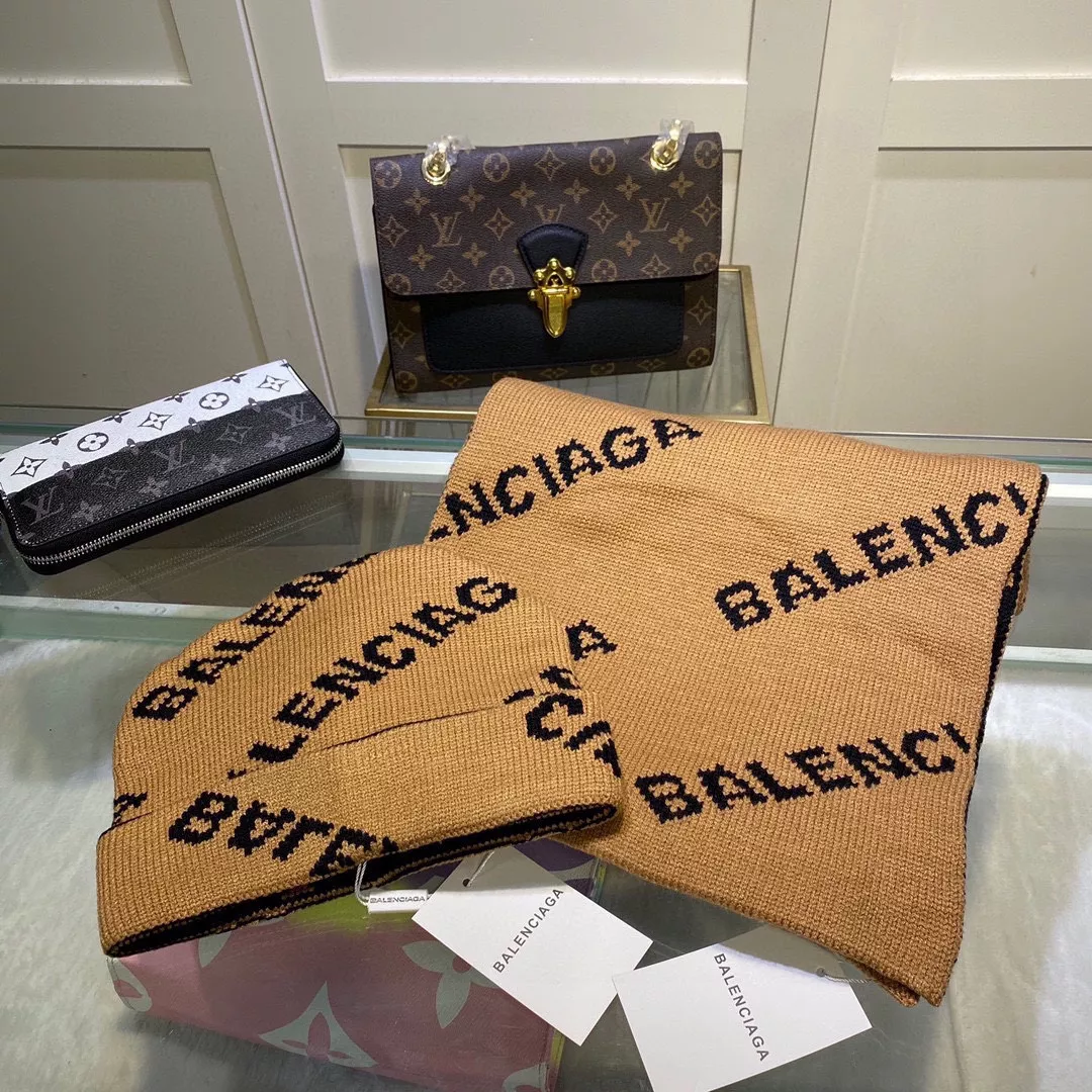 balenciaga hat and echapres set s_127a5a72